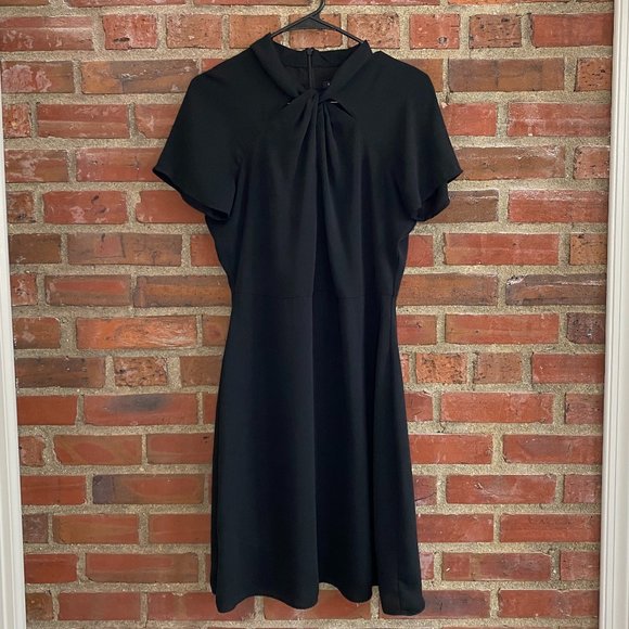 Banana Republic Dresses & Skirts - Banana Republic Cap Sleeve Keyhole Twist Dress